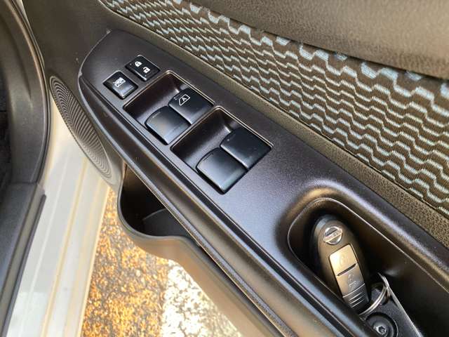 日産 ノート １．２ Ｘ Ｖセレクション プラスセーフティ H26年 (東海) 99