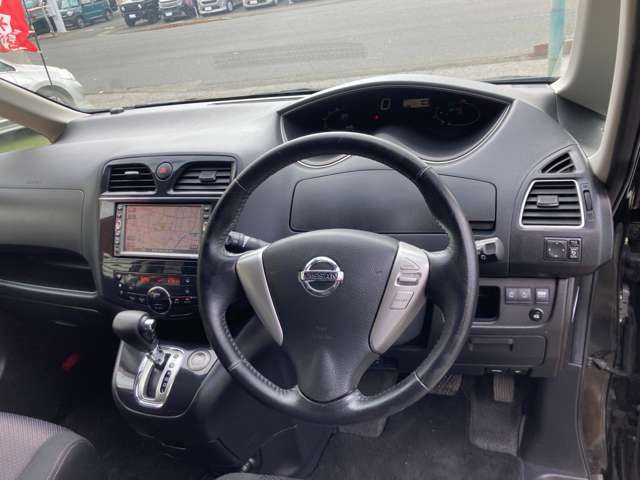 日産 セレナ ２．０ ハイウェイスター H23年 (東海) 99