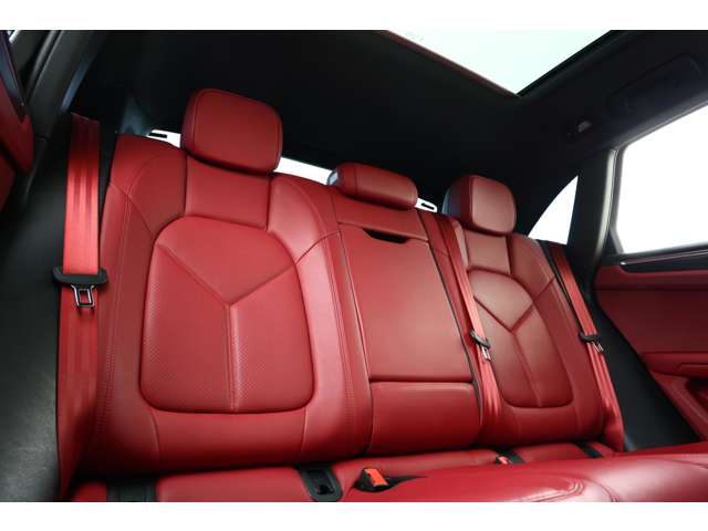 ポルシェ マカン ＧＴＳ ＰＤＫ ４ＷＤ R3年 (東海) 99