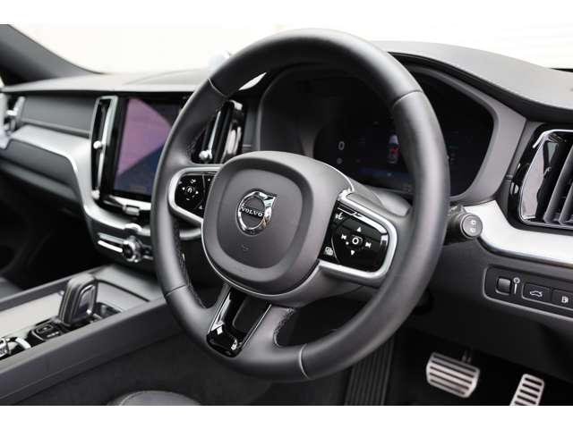 ボルボ ＸＣ６０ Ｔ８ ポールスター エンジニアード ４ＷＤ R3年 (東海) 99