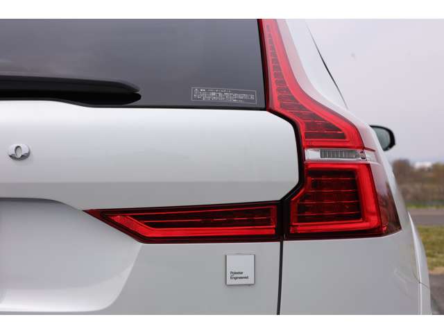 ボルボ ＸＣ６０ Ｔ８ ポールスター エンジニアード ４ＷＤ R3年 (東海) 99
