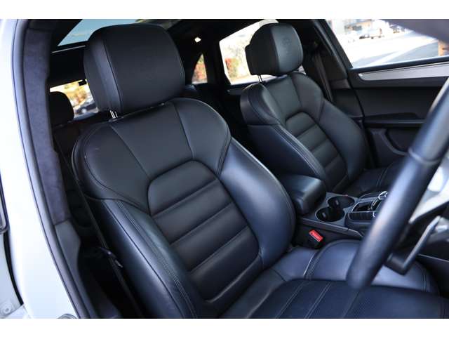 ポルシェ マカン ターボ ＰＤＫ ４ＷＤ R2年 (東海) 99