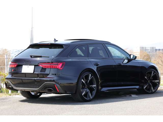 アウディ ＲＳ６　アバント ４．０ ４ＷＤ R6年 (東海) 99