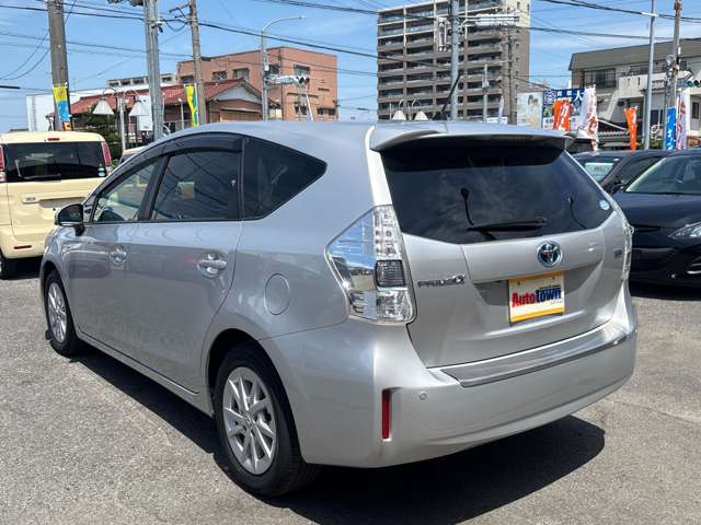 トヨタ プリウスΑ １．８ Ｓ H25年 (東海) 99