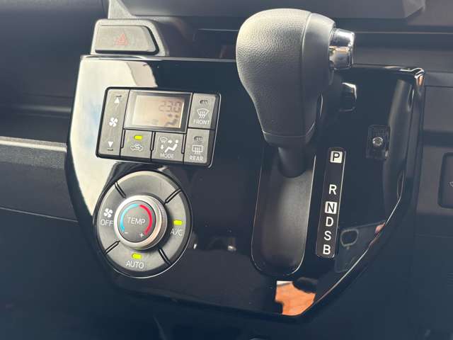 トヨタ ピクシス　メガ ６６０ Ｌ ＳＡＩＩＩ ４ＷＤ R4年 (東海) 99