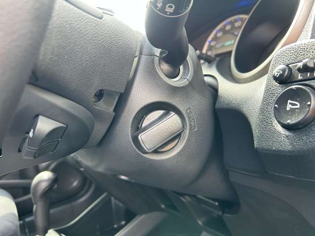 ホンダ フィット　ハイブリッド １．３ スマートセレクション H23年 (東海) 99