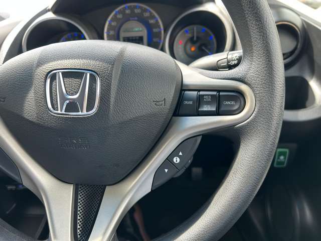 ホンダ フィット　ハイブリッド １．３ スマートセレクション H23年 (東海) 99