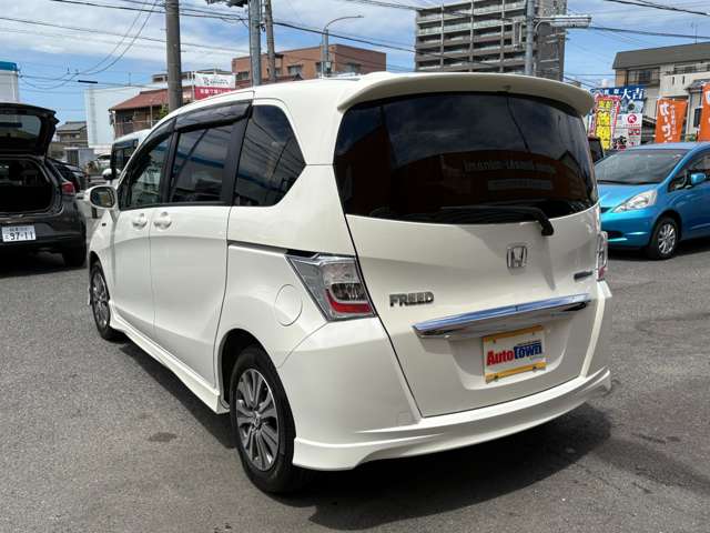ホンダ フリード　ハイブリッド １．５ ジャストセレクション H24年 (東海) 99