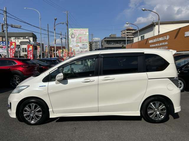 ホンダ フリード　ハイブリッド １．５ ジャストセレクション H24年 (東海) 99