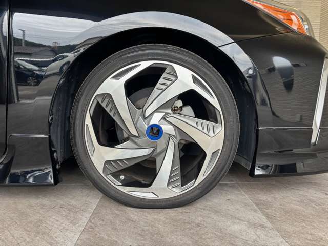 トヨタ プリウス １．８ Ａ プレミアム ツーリングセレクション R2年 (中国) 99