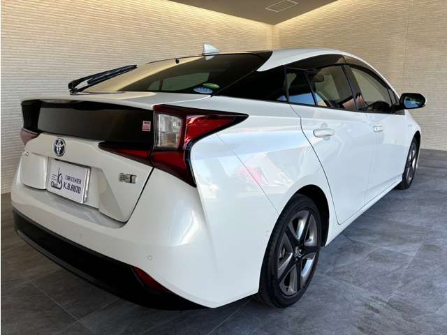 トヨタ プリウス １．８ Ａ プレミアム ツーリングセレクション R2年 (中国) 99
