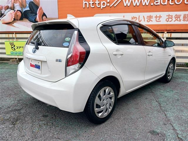 トヨタ アクア １．５ Ｓ H27年 (東海) 99