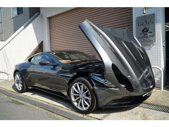 アストンマーティン ＤＢ１１ ＡＭＲ R1年 (関東) 99