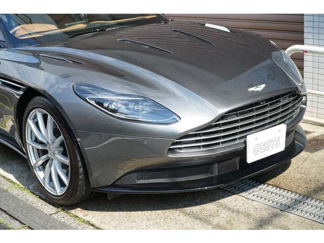 アストンマーティン ＤＢ１１ ＡＭＲ R1年 (関東) 99