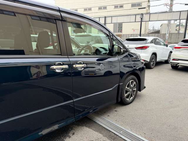 トヨタ ヴォクシー ２．０ ＺＳ H30年 (近畿) 99