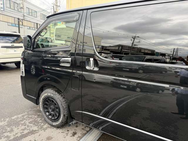 トヨタ ハイエースバン ２．８ スーパーＧＬ ダークプライムＩＩ ロングボディ ディーゼルターボ R4年 (近畿) 99