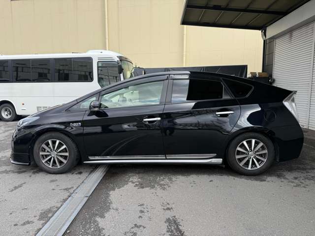 トヨタ プリウスＰＨＶ １．８ Ｇ H26年 (近畿) 99