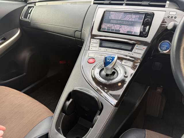 トヨタ プリウスＰＨＶ １．８ Ｇ H26年 (近畿) 99