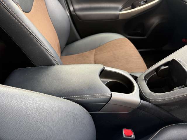 トヨタ プリウスＰＨＶ １．８ Ｇ H26年 (近畿) 99