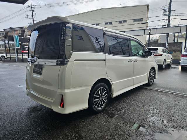 トヨタ ヴォクシー ２．０ ＺＳ 煌 H27年 (近畿) 99