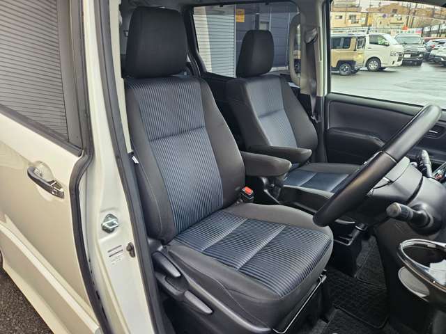 トヨタ ヴォクシー ２．０ ＺＳ 煌 H27年 (近畿) 99