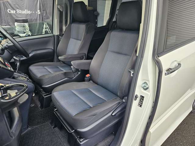トヨタ ヴォクシー ２．０ ＺＳ 煌 H27年 (近畿) 99