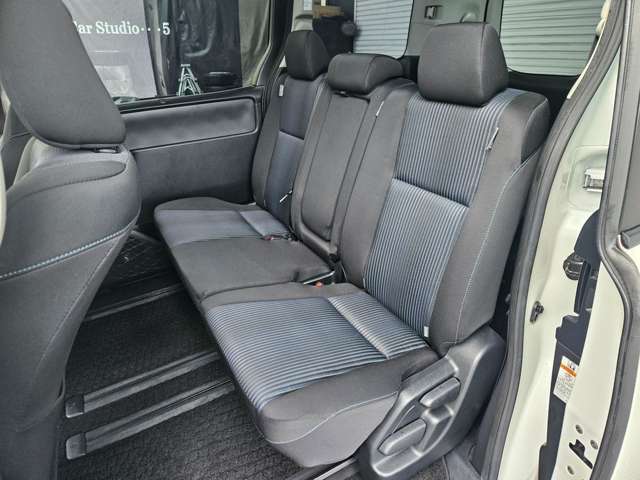 トヨタ ヴォクシー ２．０ ＺＳ 煌 H27年 (近畿) 99