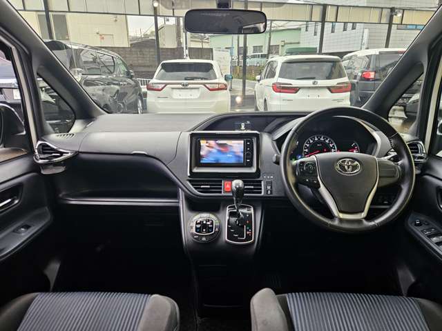 トヨタ ヴォクシー ２．０ ＺＳ 煌 H27年 (近畿) 99