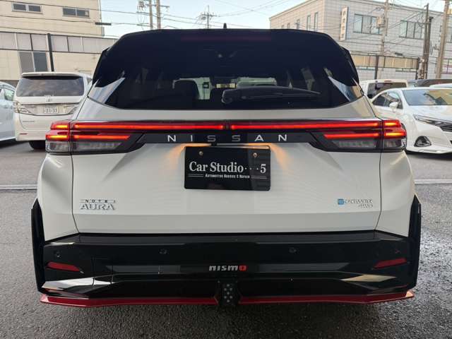 日産 ノートオーラ １．２ ＮＩＳＭＯ チューンド Ｅ－ＰＯＷＥＲ ４ＷＤ R7年 (近畿) 99