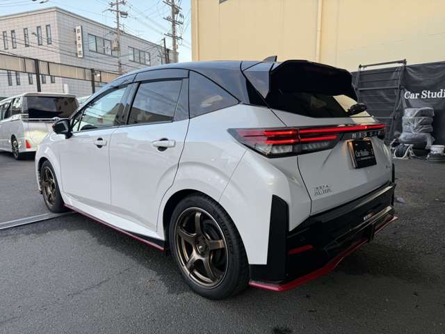 日産 ノートオーラ １．２ ＮＩＳＭＯ チューンド Ｅ－ＰＯＷＥＲ ４ＷＤ R7年 (近畿) 99