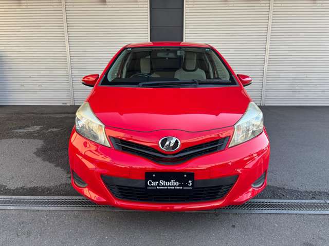 トヨタ ヴィッツ １．０ Ｆ H23年 (近畿) 99