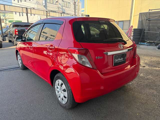 トヨタ ヴィッツ １．０ Ｆ H23年 (近畿) 99