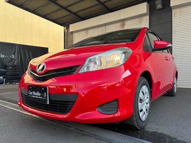 トヨタ ヴィッツ １．０ Ｆ H23年 (近畿) 99