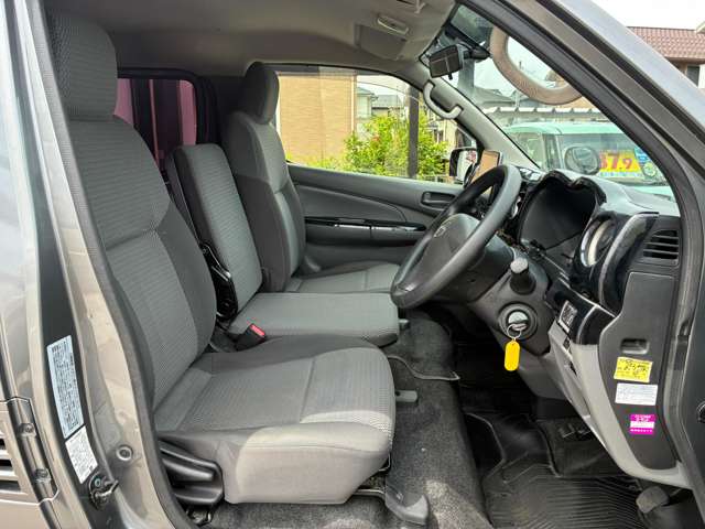 日産 ＮＶ３５０キャラバン ２．５ ＤＸ ロングボディ ディーゼルターボ ４ＷＤ R1年 (甲信越・北陸) 99