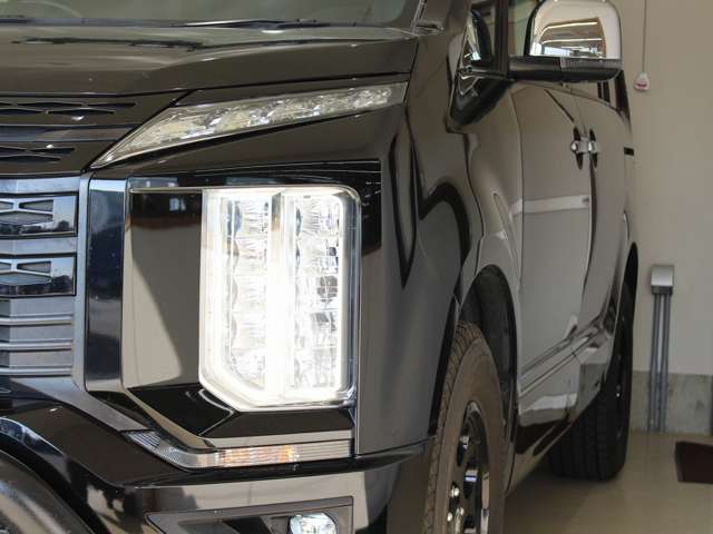 三菱 デリカ　Ｄ：５ ２．２ Ｐ ディーゼルターボ ４ＷＤ R1年 (四国) 99
