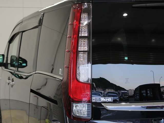トヨタ エスクァイア　ハイブリッド １．８ ハイブリッド ＧＩ H27年 (四国) 99