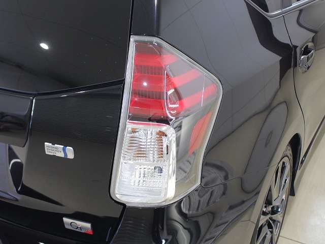 トヨタ プリウスΑ １．８ Ｓ ツーリングセレクション Ｇ'Ｓ H27年 (四国) 99