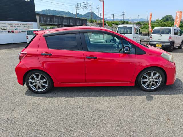 トヨタ ヴィッツ １．５ ＲＳ H23年 (近畿) 99