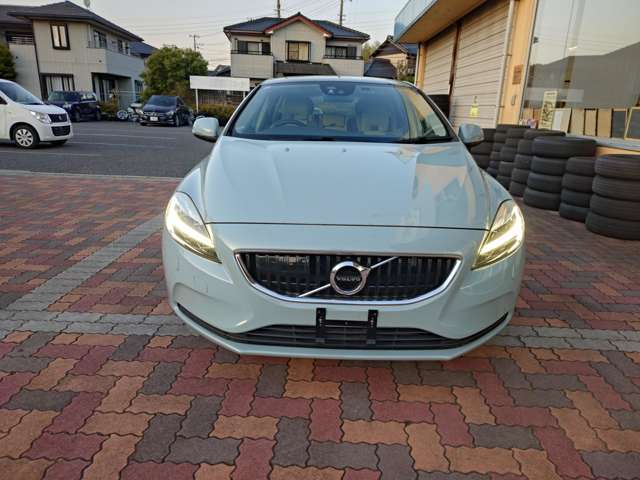 ボルボ Ｖ４０ Ｄ４ アマゾンブルー エディション ディーゼルターボ H29年 (関東) 99