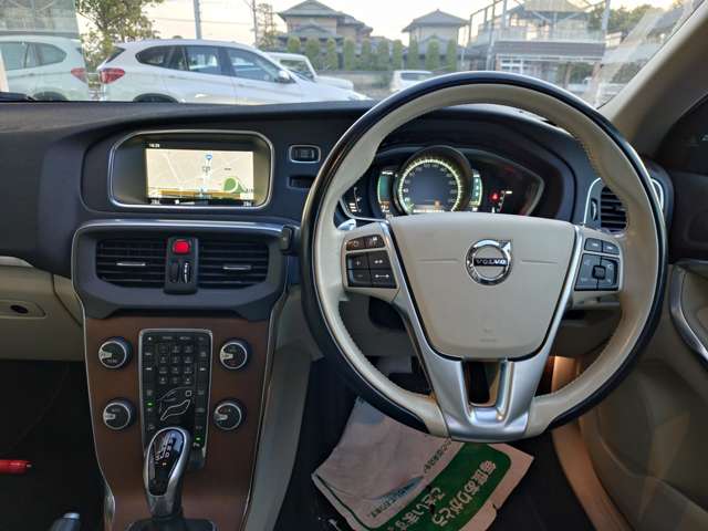 ボルボ Ｖ４０ Ｄ４ アマゾンブルー エディション ディーゼルターボ H29年 (関東) 99