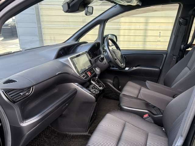 トヨタ ヴォクシー ２．０ ＺＳ H29年 (甲信越・北陸) 99