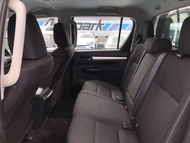 トヨタ ハイラックス ２．４ Ｚ ディーゼルターボ ４ＷＤ R4年 (甲信越・北陸) 99