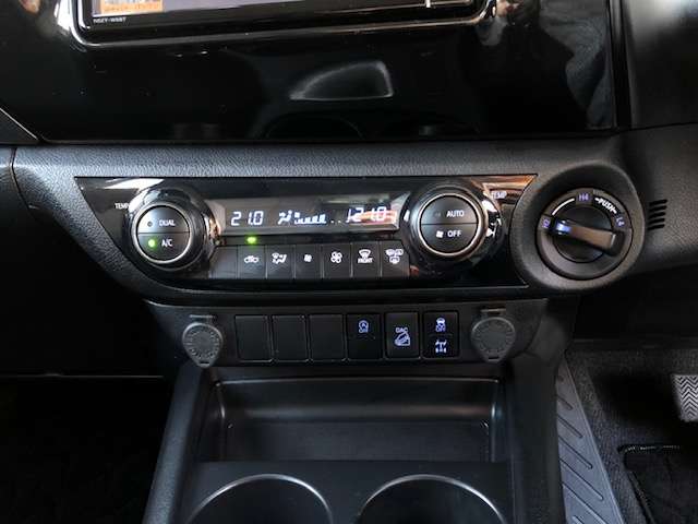 トヨタ ハイラックス ２．４ Ｚ ディーゼルターボ ４ＷＤ R4年 (甲信越・北陸) 99