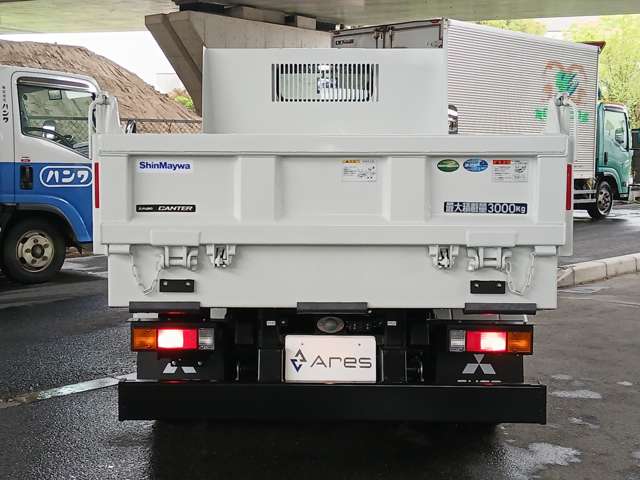 三菱フソウ キャンター ３．０ ダンプ 全低床 ディーゼルターボ R8年 (近畿) 99