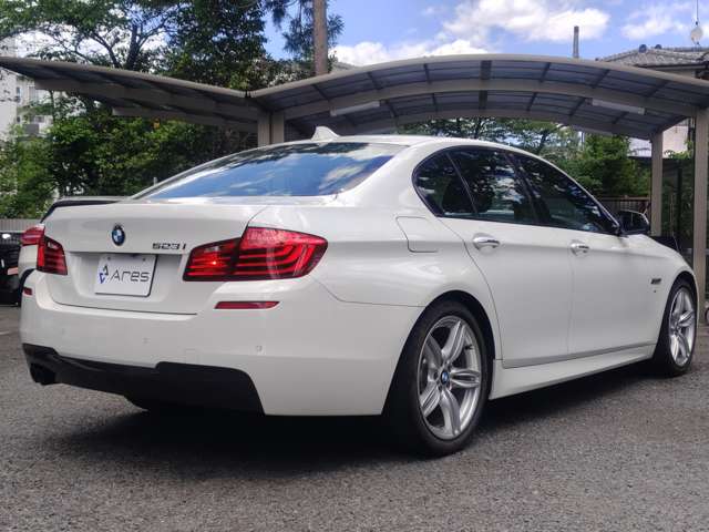 ＢＭＷ ５シリーズ ５２３ｉ　Ｍスポーツ　ザ　ピーク H29年 (近畿) 99