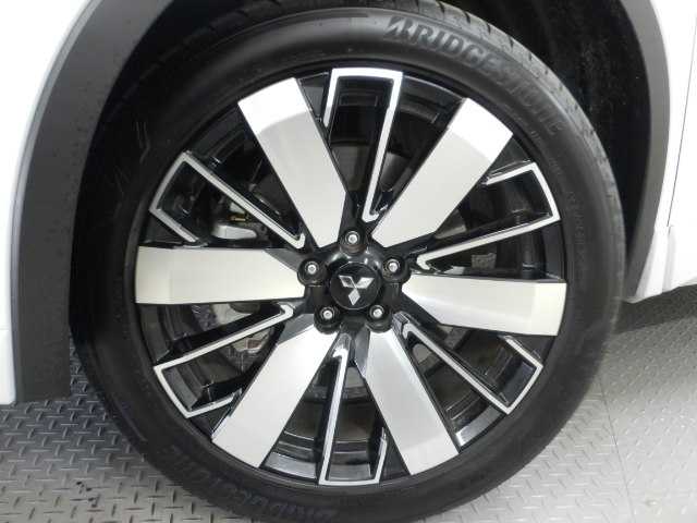 三菱 アウトランダーＰＨＥＶ ＰＨＥＶ ２．４ Ｐ ４ＷＤ R7年 (九州・沖縄) 99