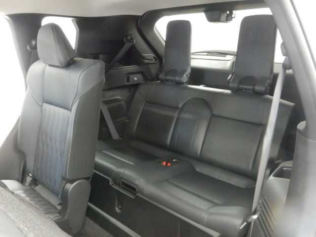 三菱 アウトランダーＰＨＥＶ ＰＨＥＶ ２．４ Ｐ ４ＷＤ R7年 (九州・沖縄) 99