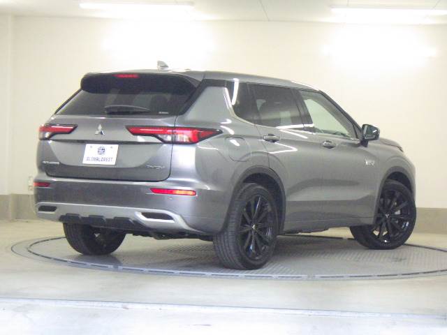 三菱 アウトランダーＰＨＥＶ ＰＨＥＶ ２．４ Ｐ ４ＷＤ R4年 (九州・沖縄) 99