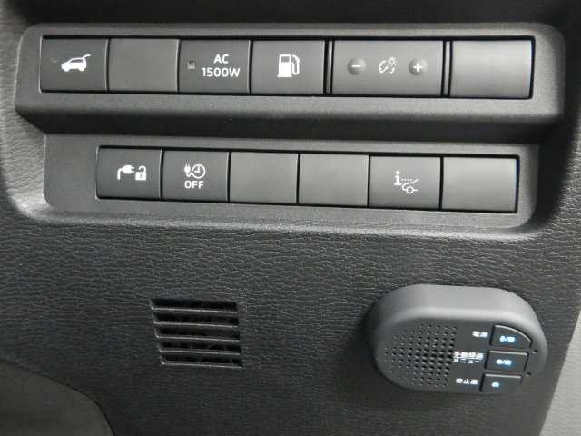 三菱 アウトランダーＰＨＥＶ ＰＨＥＶ ２．４ Ｐ ４ＷＤ R4年 (九州・沖縄) 99