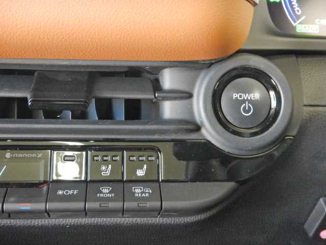 トヨタ クラウン　クロスオーバー　ハイブリッド ２．４ ＲＳ アドバンスト Ｅ－ＦＯＵＲ ＡＤＶＡＮＣＥＤ ４ＷＤ R5年 (九州・沖縄) 99